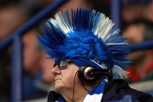 Fußball, England, Leicester City Fan mit Kopfschmuck
