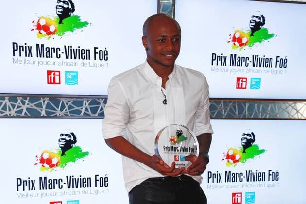 Fußball, Frankreich, Andre Ayew von Olympique Marseille bekommt Marc-Vivian Foe Preis