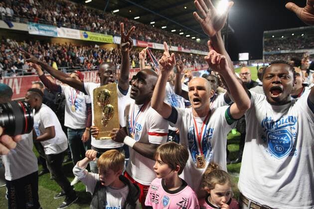 Fußball, Frankreich, Ligue 2, ES Troyes AC feiert Aufstieg und Zweitligameisterschaft
