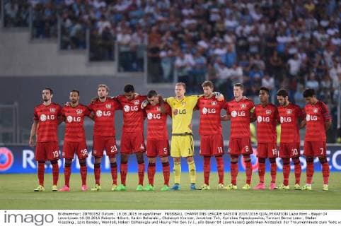 Fußball, Champions League Playoff, Schweigeminute für Gerhard Mayer Vorfelder Lazio Rom - Bayer Leverkusen