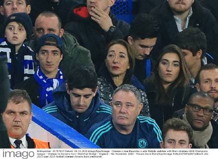 Fußball, Champions League, Familie von Jose Mourinho auf der Tribüne, FC Chelsea - Dynamo Kiew,