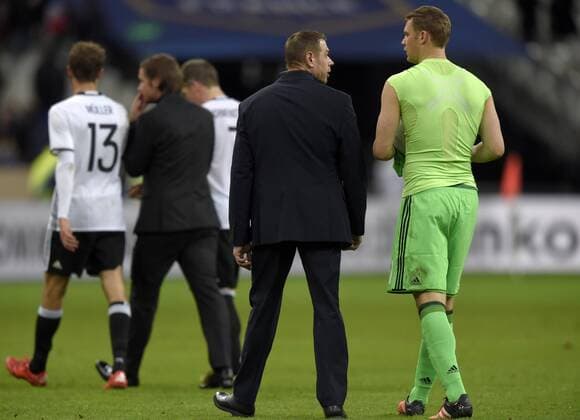 Fußball, Frankreich - Deutschland im Schatten des Terrors am 13. November 2015