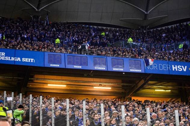 Fußball, Hamburger Bundesliga Uhr fällt zeitweise aus