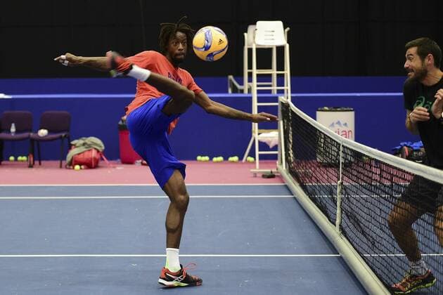 Tennis, Gael Monfils beim Fußballtennis - Open Sud de France in Montpellier