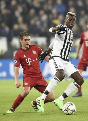 Fußball, Champions League, Juventus Turin - FC Bayern München, Lahm mit 100. Einsatz in der Champions League