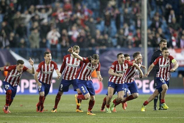 Fußball, Champions League, Atletico Madrid gewinnt im Elfmeterschießen und zieht ins Viertelfinale ein