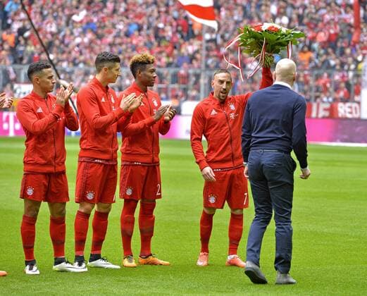 Fußball, Franck Ribery wird für sein 200. Bundesligaspiel geehrt, Bayern München - Eintracht Frankfurt