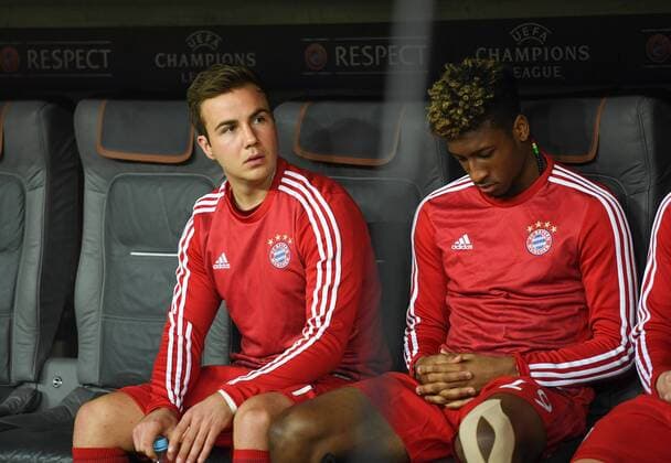 Fußball, Champions League, Mario Götze auf der Bank, FC Bayern München - Benfica Lissabon