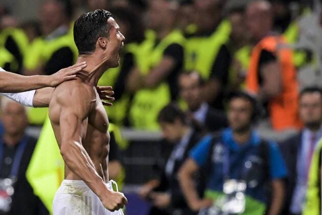 Fußball, Champions League Finale, Cristiano Ronaldo verwandelt entscheidenden Elfmeter, Real Madrid - Atletico Madrid