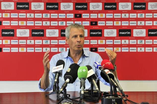 Fußball, Lucien Favre während des Trainingsauftakts bei OGC Nizza