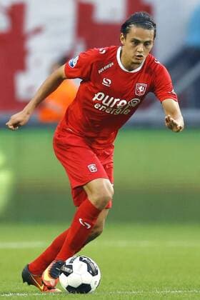 Fußball, Enes Ünal bei mehreren Bundesligisten im Gespräch
