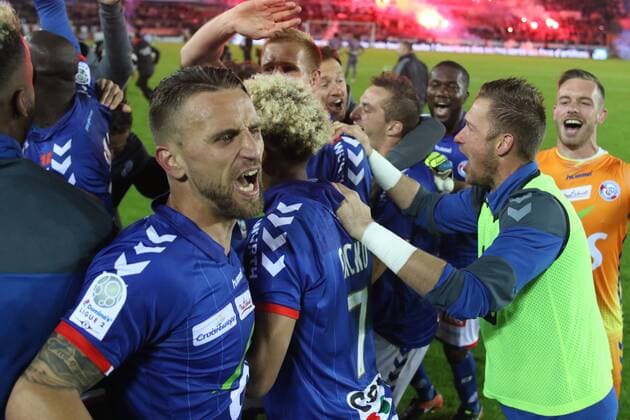 Fußball, Frankreich, Racing Straßburg ist Ligue 2 Meister