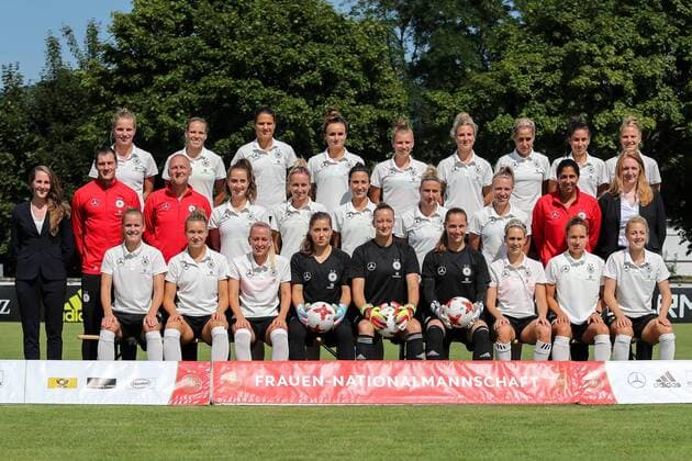 Fußball, DFB Nationalteam Damen Porträttermin