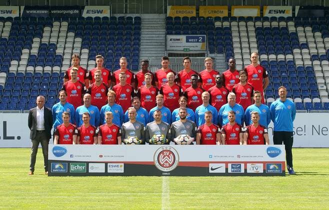 Fußball, 3. Liga, SV Wehen Wiesbaden Porträttermin