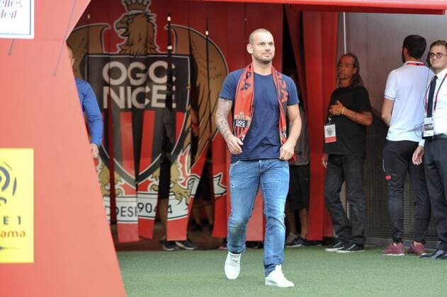 Fußball, OGC Nizza präsentiert Neuzugang Wesley Sneijder