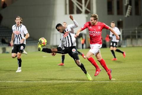 Fußball, Olympique Nimes - SCO Angers