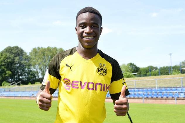 Fußball, Youssoufa Moukoko von Borussia Dortmund jetzt jüngster Bundesliga-Spieler aller Zeiten