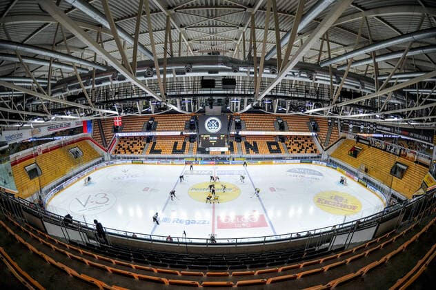 Eishockey, HC Lugano - HC Ambri-Piotta wegen Coronavirus vor leeren Tribünen