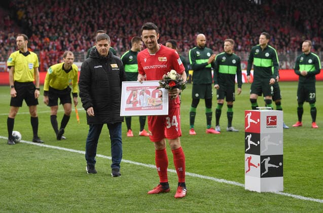 Fußball, 1. FC Union Berlin - VfL Wolfsburg, Christian Gentner macht sein 400. Bundesligaspiel
