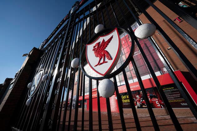 Fußball, Wegen Coronavirus geschlossenes Anfield Stadion des FC Liverpool