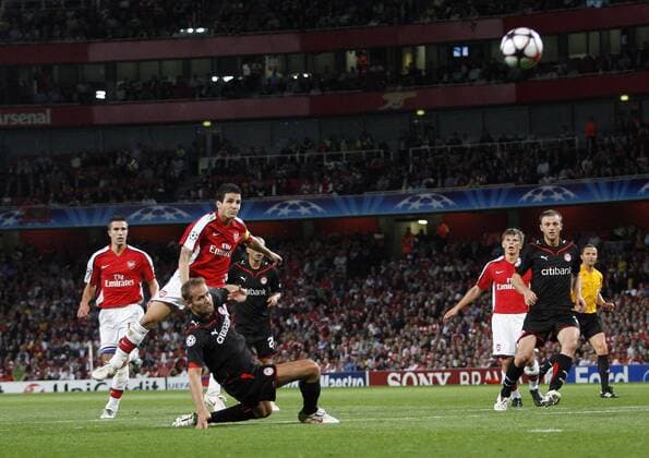 Fußball, Champions League, FC Arsenal - Olympiakos Piräus 2:0