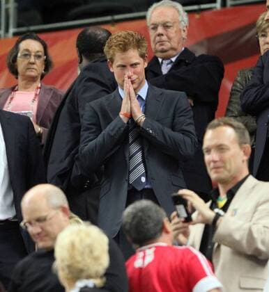 Fußball, WM, England - Algerien 0:0, Auch die beiden Prinzen William und Harry konnten den Engländern nicht zum Sieg verhelfen