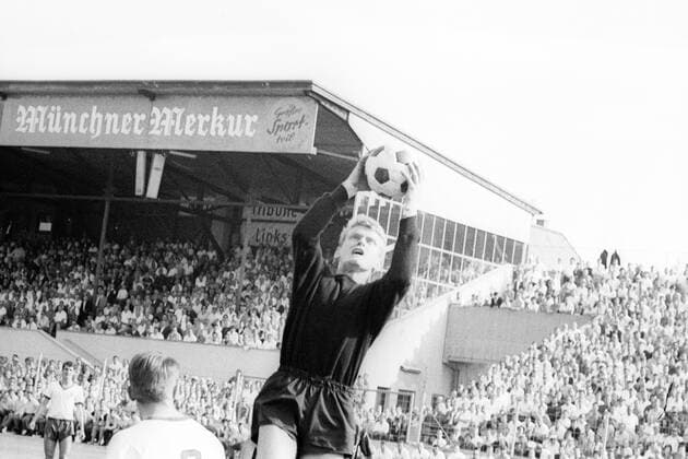 FC Bayern München siegt zum ersten Mal in der Bundesliga, Jahrestag am 25. August