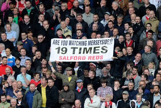 Fußball, England, Premier League, Manchester United sichert sich zum 19. Mal die englische Meisterschaft und ist damit alleiniger Rekordhalter