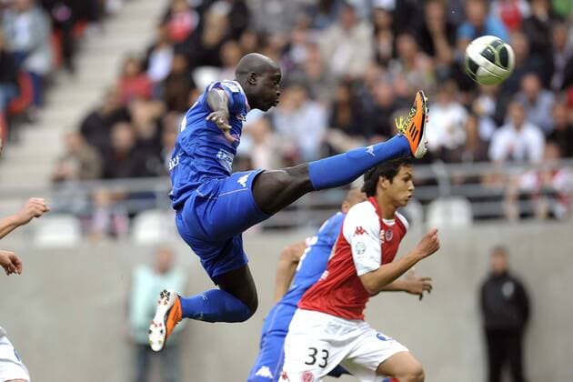 Fußball, Frankreich, Ligue 2, Stade Reims - Evian TG 1:2, Evian TG feiert Durchmarsch in die Ligue 1