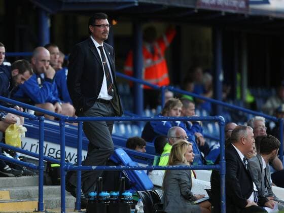 Fußball, England, Carling Cup, FC Portsmouth - FC Barnet 0:1