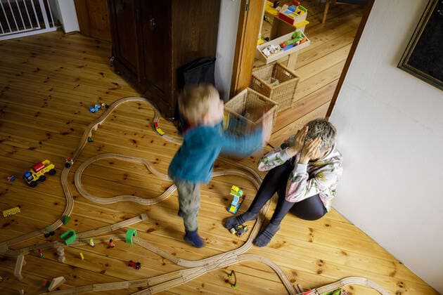 Coronavirus, Mütter geraten durch Haushalt, Homeoffice, Homeschooling an ihre Grenzen