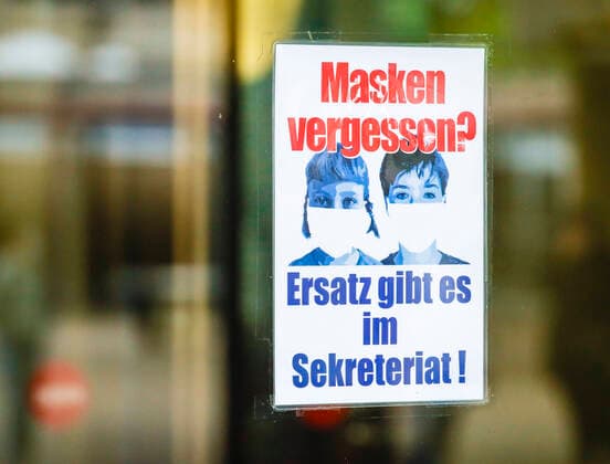 Coronavirus, Bayern führt zeitlich befristete Maskenpflicht im Schulunterricht ein
