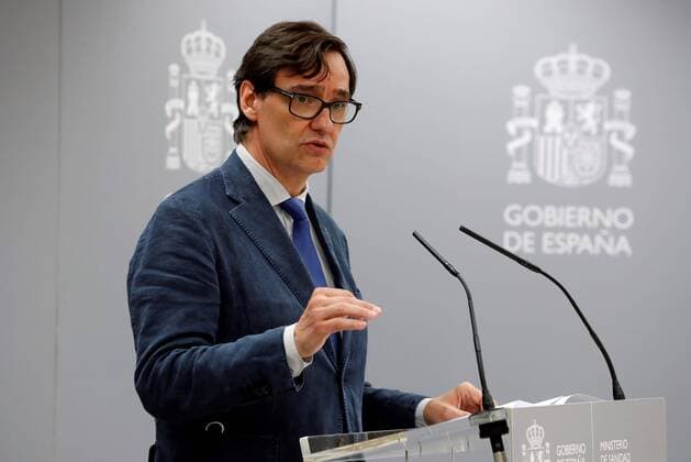 Coronavirus in Spanien, Gesundheitsminister Salvador Illa nacht Hoffnung auf freiwillige und kostenlose Impfung ab Januar