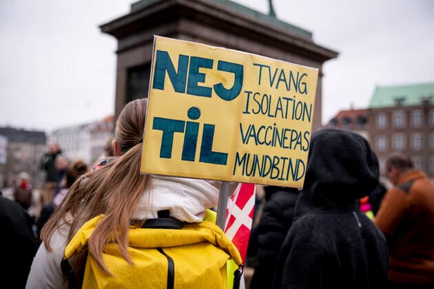 Coronavirus in Dänemark, Proteste gegen Maßnahmen der Regierung in Kopenhagen