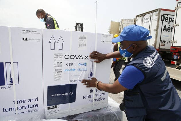 Coronavirus in der Elfenbeinküste, Ankunft von AstraZeneca Impfstoff in Abidjan