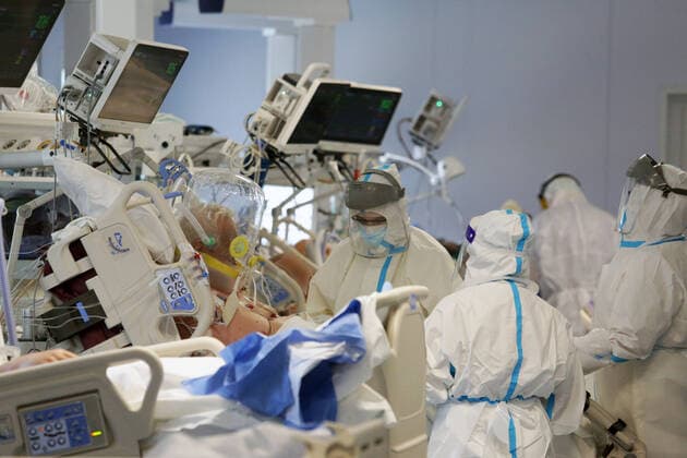 Coronavirus in Italien, Kampf gegen Corona im Sant Agostino Hospital in Modena