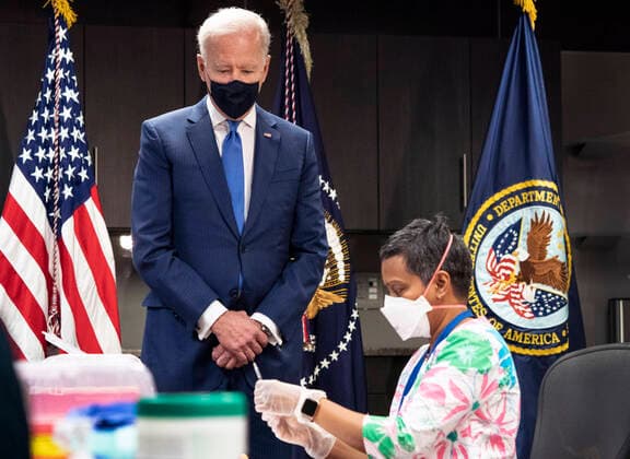 USA, Coronavirus: Biden verspricht Impfstoff für alle bis Ende Mai - Archivbilder