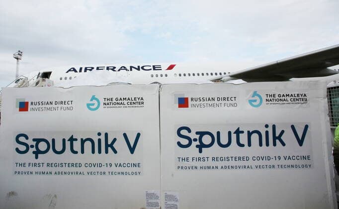 Coronavirus in Tunesien, Ankunft von Sputnik V Impfstoff aus Russland in Tunis
