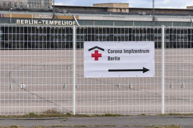 Coronavirus in Berlin, Impfzentrum Flughafen Tempelhof