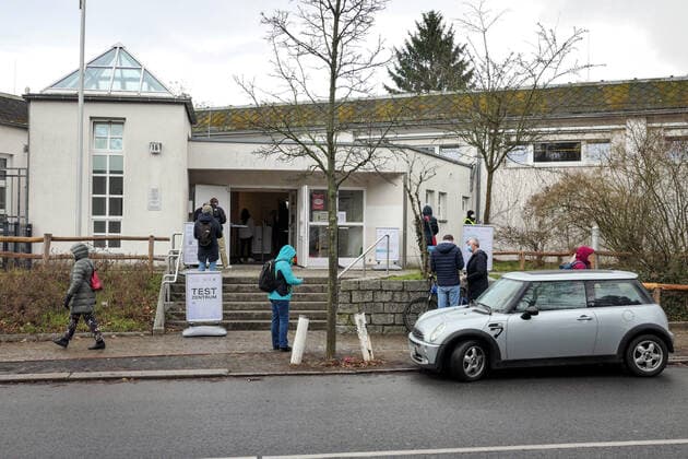 Coronavirus in Berlin, Test-Zentrum in der Kurt-Weiß-Sporthalle im Grunewald