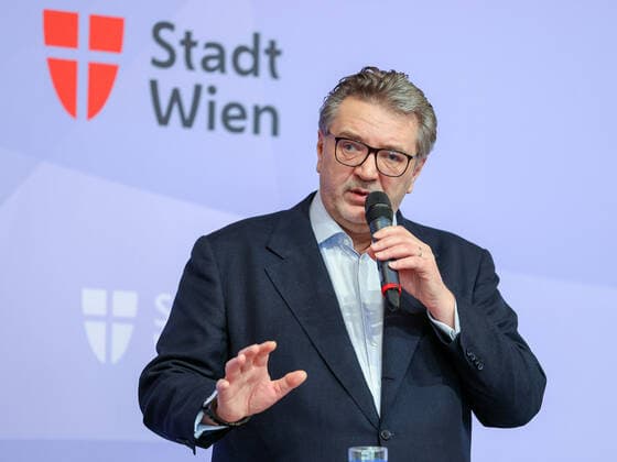 Coronavirus in Österreich, Peter Hacker Pressekonferenz in Wien