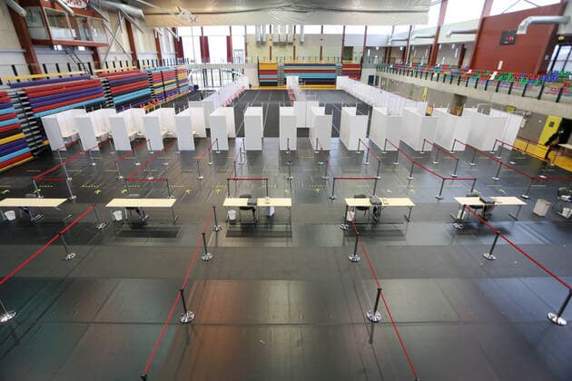 Coronavirus in Estland, Vorbereitungen im Impfzentrum in Tartu