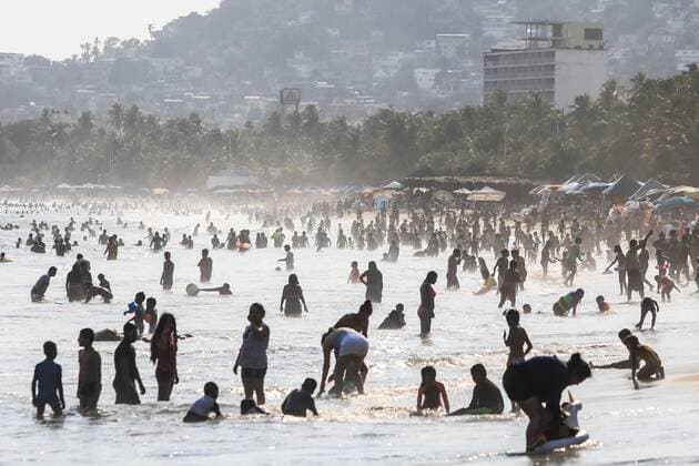 Coronavirus in Mexiko, Badebetrieb in Acapulco