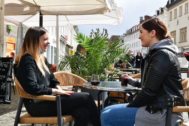 Coronavirus im Saarland, Erster Tag der Lockerungen in Saarbrücken
