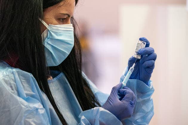 Coronavirus in Spanien, Impfzentrum in Cornella