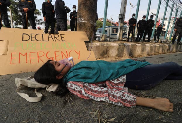 Coronavirus iin Nepal, Protestaktion in Kathmandu