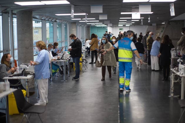 Coronavirus in Spanien, Impfzentrum im WiZink Center in Madrid
