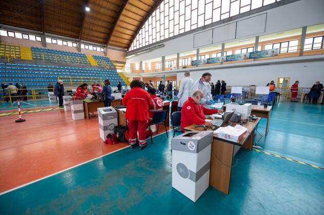 Coronavirus in Italien, Impfzentrum in Rossano