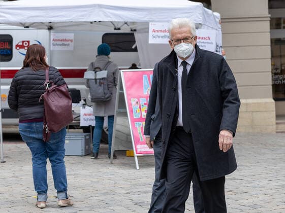 Coronavirus in Baden-Württemberg, Winfried Kretschmann in Tübingen