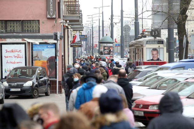 Coronavirus in Polen, Impfung in Warschau